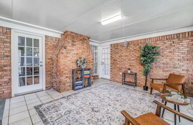 8243 CRIMSON CREEK DR, Memphis, TN 38016