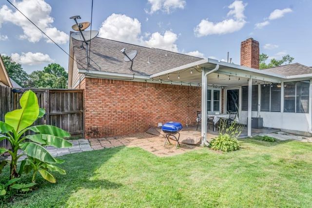 8243 CRIMSON CREEK DR, Memphis, TN 38016