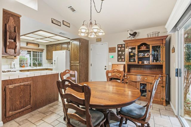 8189 Bantry Ct, Sacramento, CA 95829