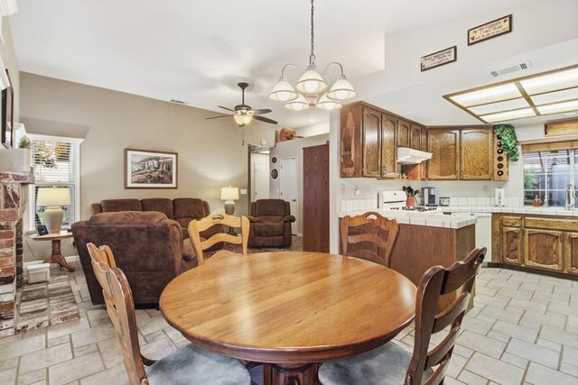 8189 Bantry Ct, Sacramento, CA 95829