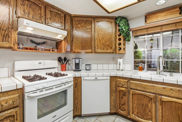 8189 Bantry Ct, Sacramento, CA 95829