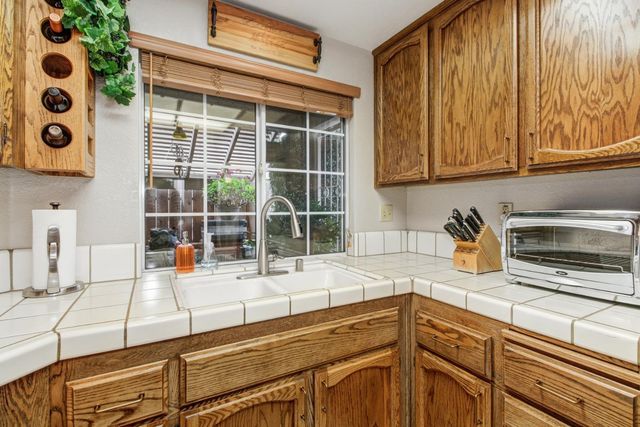 8189 Bantry Ct, Sacramento, CA 95829