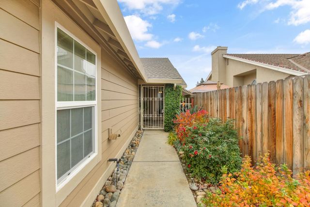 8189 Bantry Ct, Sacramento, CA 95829