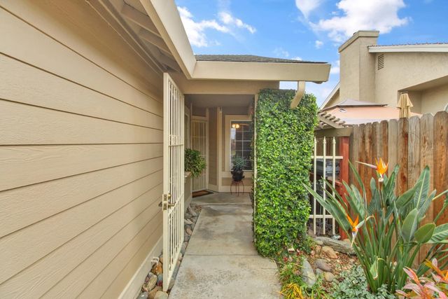 8189 Bantry Ct, Sacramento, CA 95829