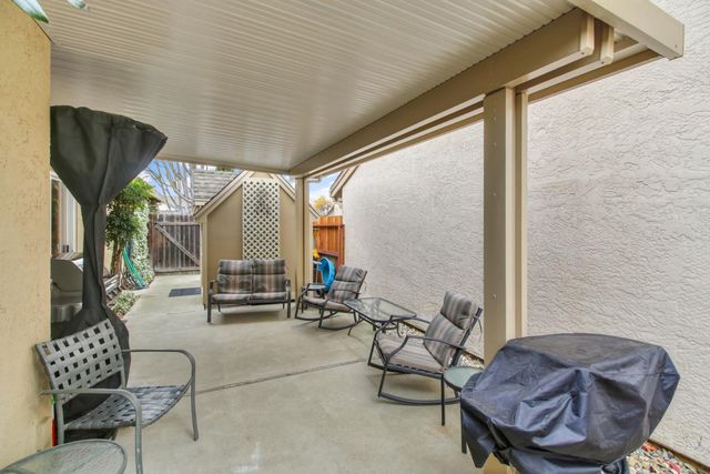 8189 Bantry Ct, Sacramento, CA 95829