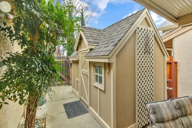 8189 Bantry Ct, Sacramento, CA 95829