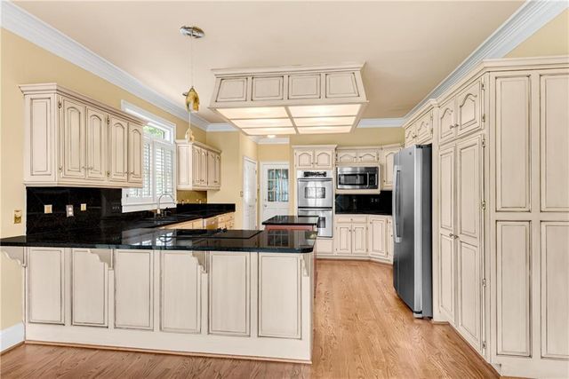 1006 Quaker Ridge Way, Johns Creek, GA 30097