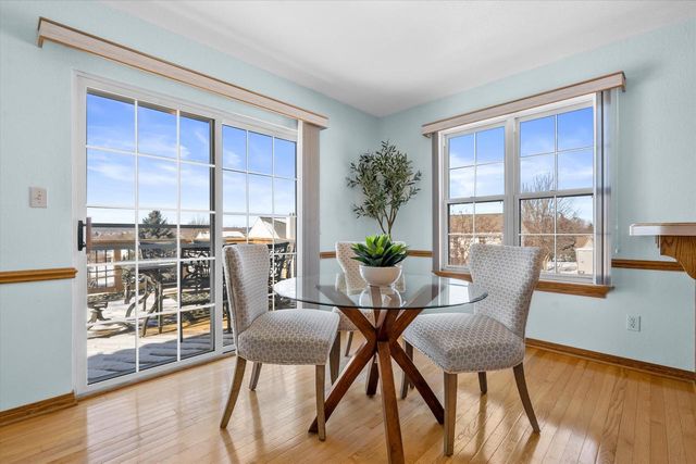 2607 Fox River PARKWAY, Waukesha, WI 53189