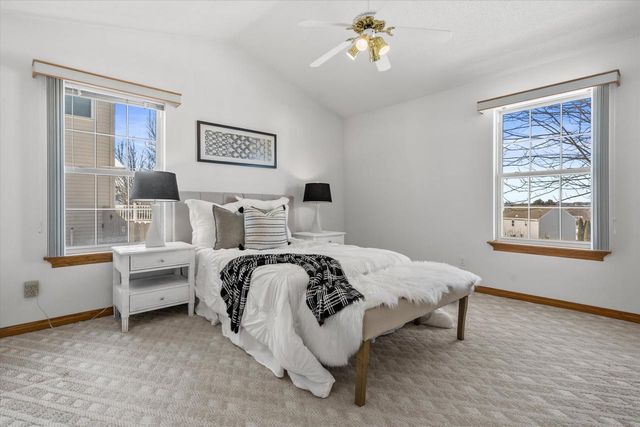 2607 Fox River PARKWAY, Waukesha, WI 53189