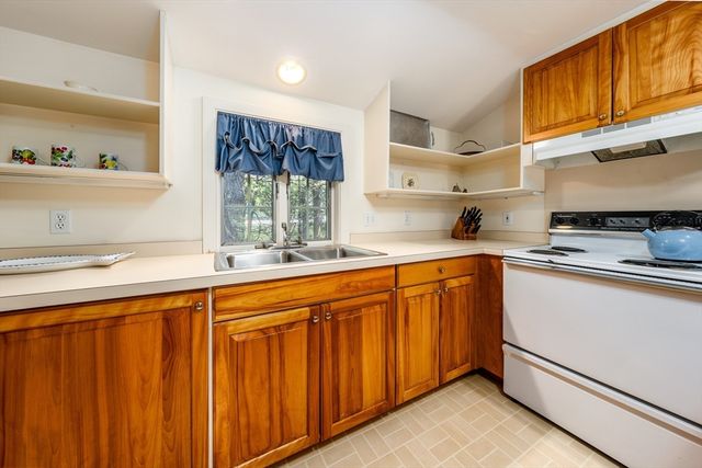 46 Great Bay Rd, Barnstable, MA 02655