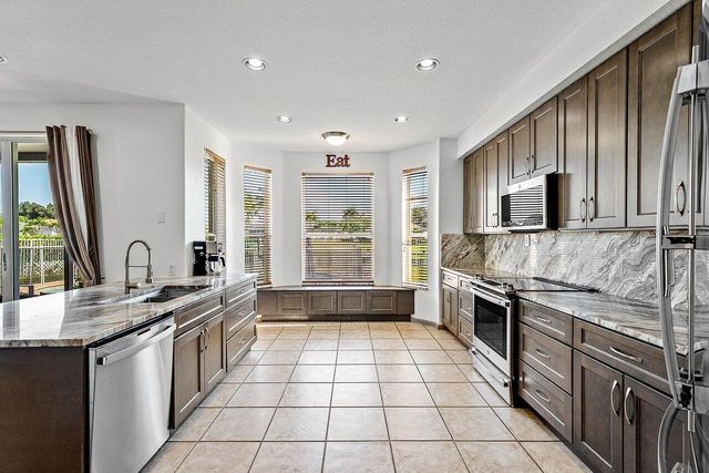 6376 Shadow Tree Lane, Lake Worth, FL 33463