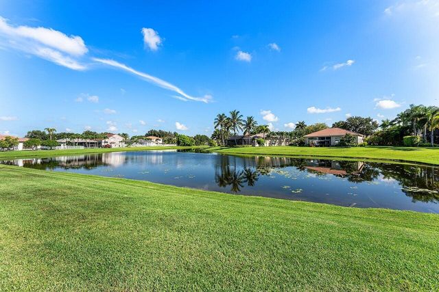 6376 Shadow Tree Lane, Lake Worth, FL 33463