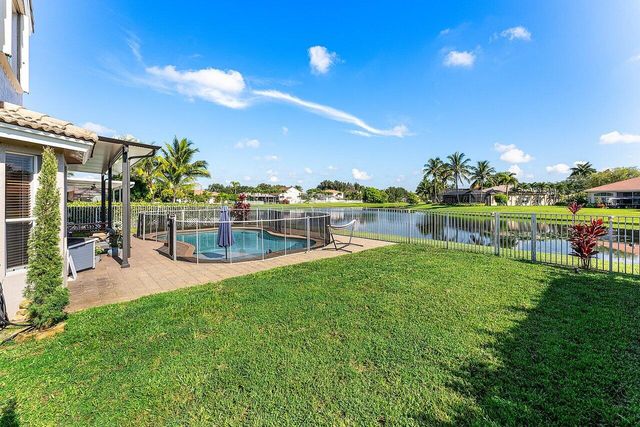 6376 Shadow Tree Lane, Lake Worth, FL 33463