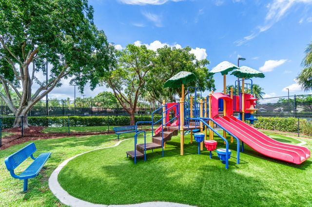 6376 Shadow Tree Lane, Lake Worth, FL 33463