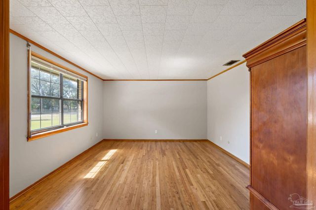 2500 E Burgess Rd, Pensacola, FL 32504