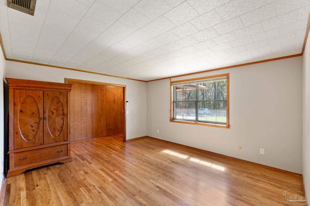 2500 E Burgess Rd, Pensacola, FL 32504