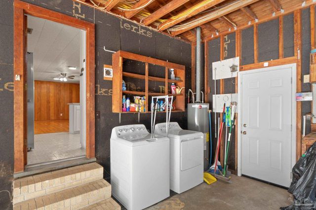 2500 E Burgess Rd, Pensacola, FL 32504