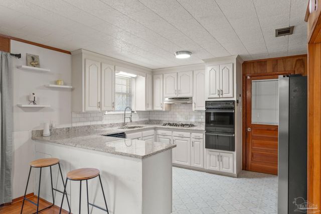 2500 E Burgess Rd, Pensacola, FL 32504