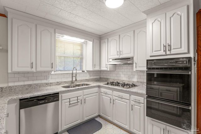 2500 E Burgess Rd, Pensacola, FL 32504