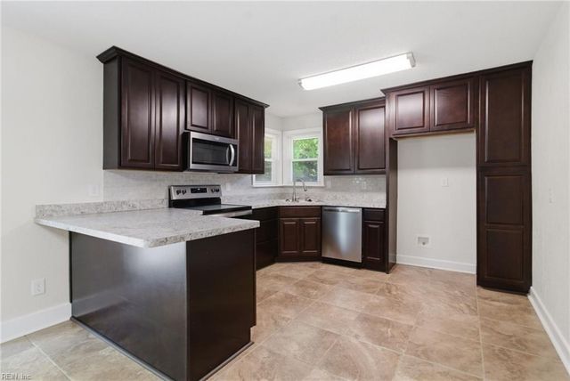 1312 Hodges Ferry RD, Portsmouth, VA 23707