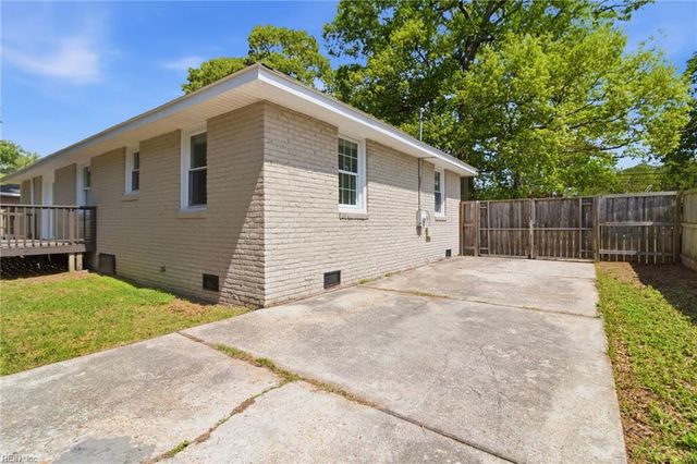 1312 Hodges Ferry RD, Portsmouth, VA 23707