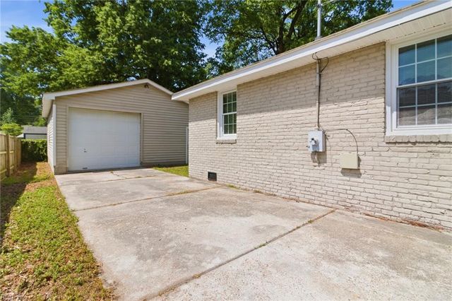 1312 Hodges Ferry RD, Portsmouth, VA 23707