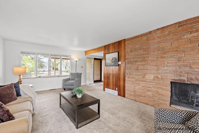 3533 MCCOMB AVE, Cheyenne, WY 82001