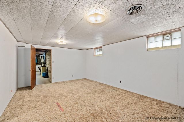 3533 MCCOMB AVE, Cheyenne, WY 82001