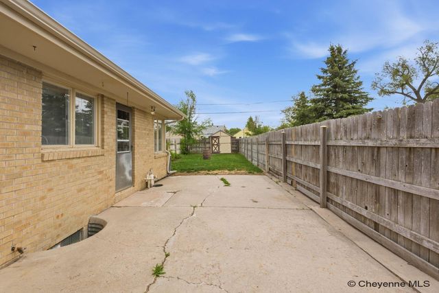 3533 MCCOMB AVE, Cheyenne, WY 82001
