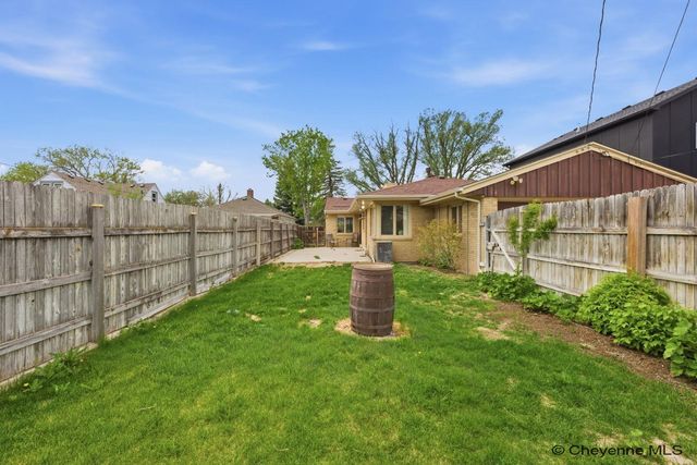 3533 MCCOMB AVE, Cheyenne, WY 82001