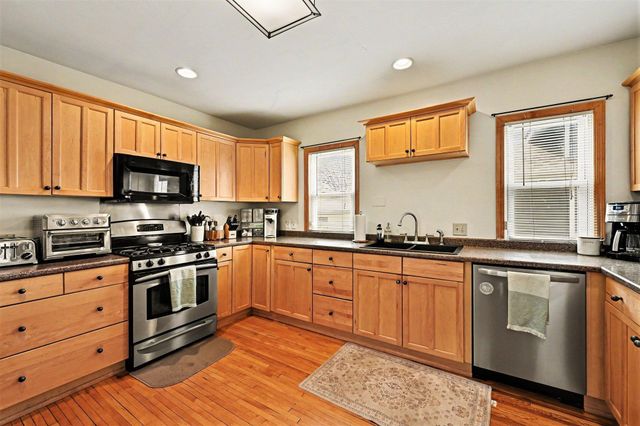1254 Thomas Avenue, Saint Paul, MN 55104