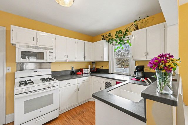 1254 Thomas Avenue, Saint Paul, MN 55104