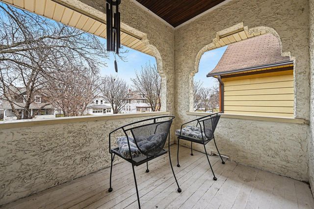 1254 Thomas Avenue, Saint Paul, MN 55104