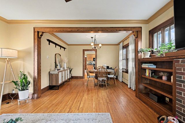 1254 Thomas Avenue, Saint Paul, MN 55104