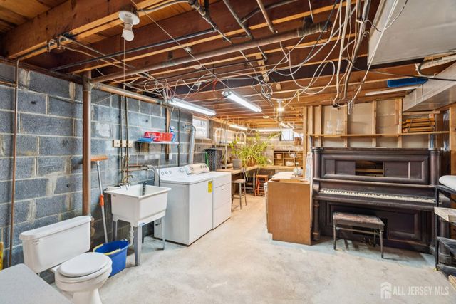 33 Caroline Drive, South River, NJ 08882