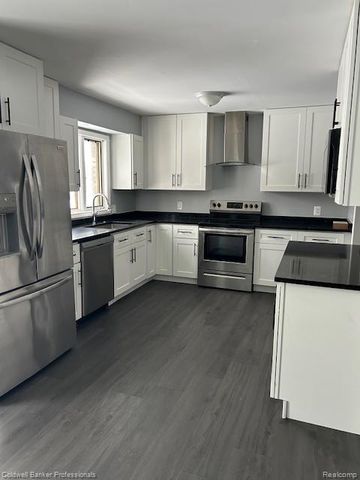 13730 Plumbrook, Macomb Township, MI 48312