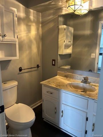 13730 Plumbrook, Macomb Township, MI 48312