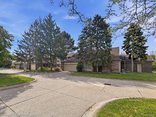 13730 Plumbrook, Macomb Township, MI 48312