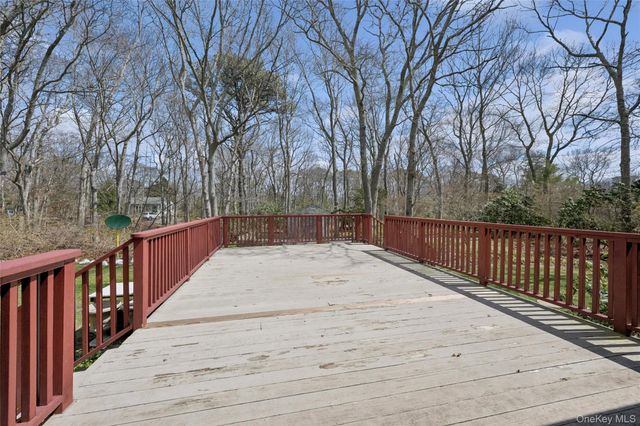 4 Columbine Avenue S, Hampton Bays, NY 11946