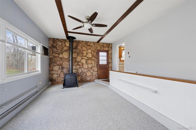 4 Columbine Avenue S, Hampton Bays, NY 11946
