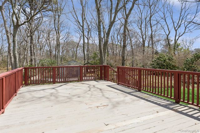 4 Columbine Avenue S, Hampton Bays, NY 11946