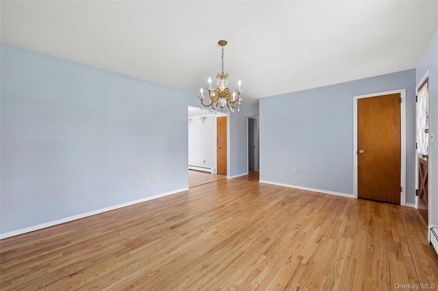 4 Columbine Avenue S, Hampton Bays, NY 11946