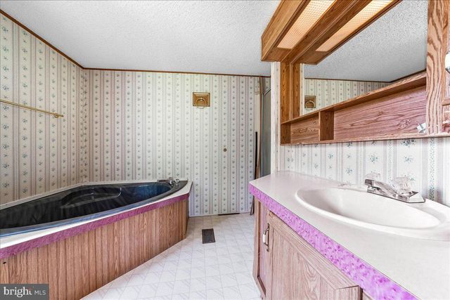 131 CEDARCROFT RD, Kennett Square, PA 19348
