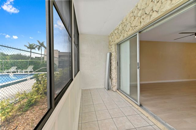 126 Sparrow Drive 22A, Royal Palm Beach, FL 33411