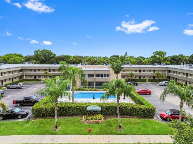 126 Sparrow Drive 22A, Royal Palm Beach, FL 33411
