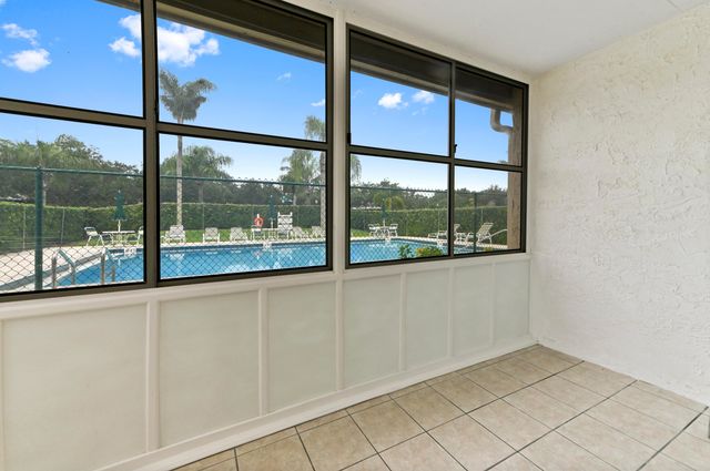 126 Sparrow Drive 22A, Royal Palm Beach, FL 33411