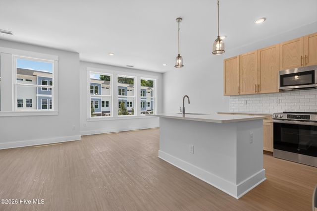 326 Forest Park Road B, Wilmington, NC 28409