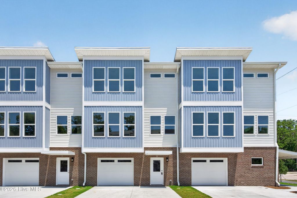 326 Forest Park Road B, Wilmington, NC 28409