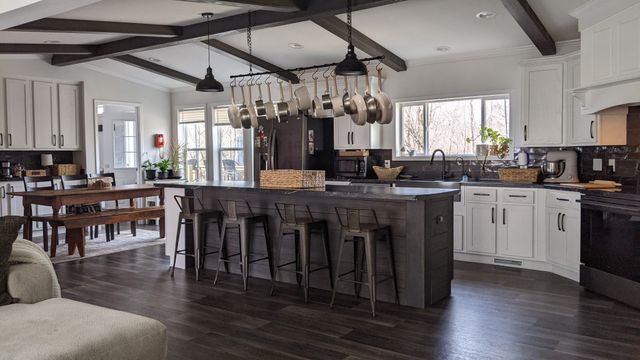 531 Pea Ridge Rd, Chestnut Mound, TN 38552