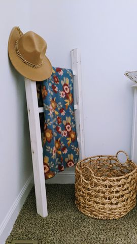 531 Pea Ridge Rd, Chestnut Mound, TN 38552